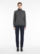LadyLuxury | Cashmere Blend Oversized Turtleneck Sweater - Effortless Winter Minimalism