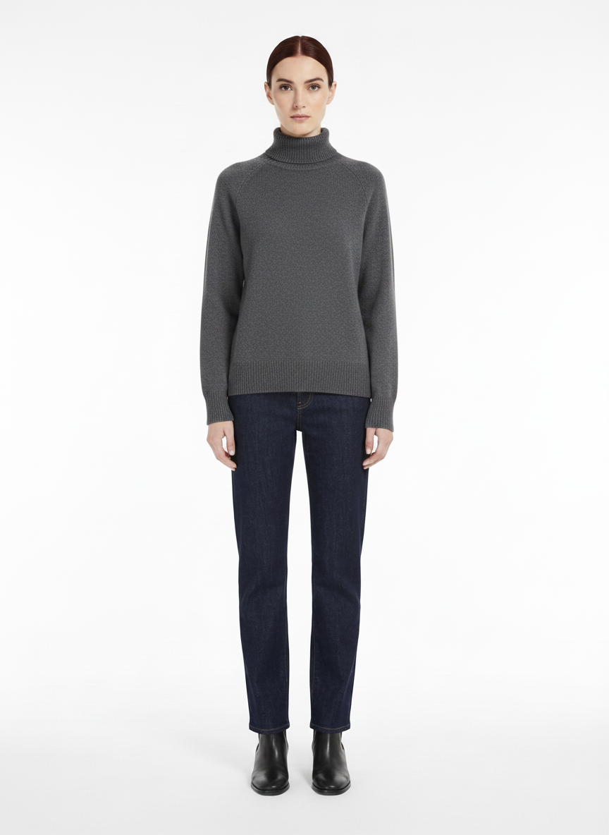 LadyLuxury | Cashmere Blend Oversized Turtleneck Sweater - Effortless Winter Minimalism