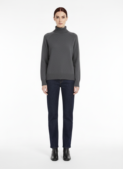 LadyLuxury | Cashmere Blend Oversized Turtleneck Sweater - Effortless Winter Minimalism