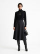 Black / M