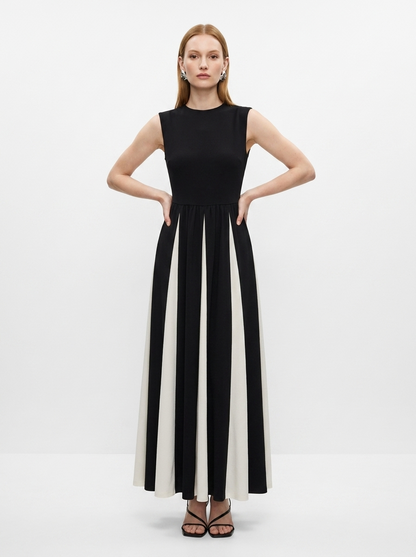 LadyLuxury | Architectural Monochrome Maxi Dress - Elegant Spliced Hem Evening Gown