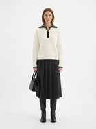 LadyLuxury | Minimalist Half-Zip Ribbed Sweater - Monochrome Relaxed Fit Knit