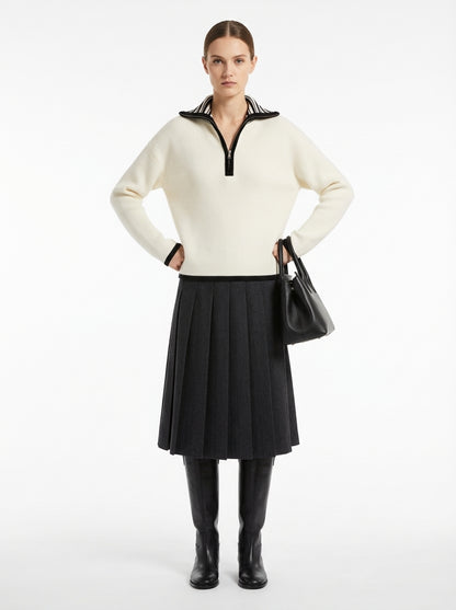 LadyLuxury | Minimalist Half-Zip Ribbed Sweater - Monochrome Relaxed Fit Knit