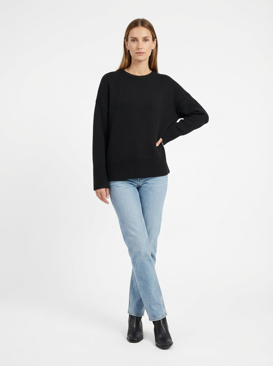 LadyLuxury | Oversized Knit Crewneck Sweater - Minimalist Winter Essential