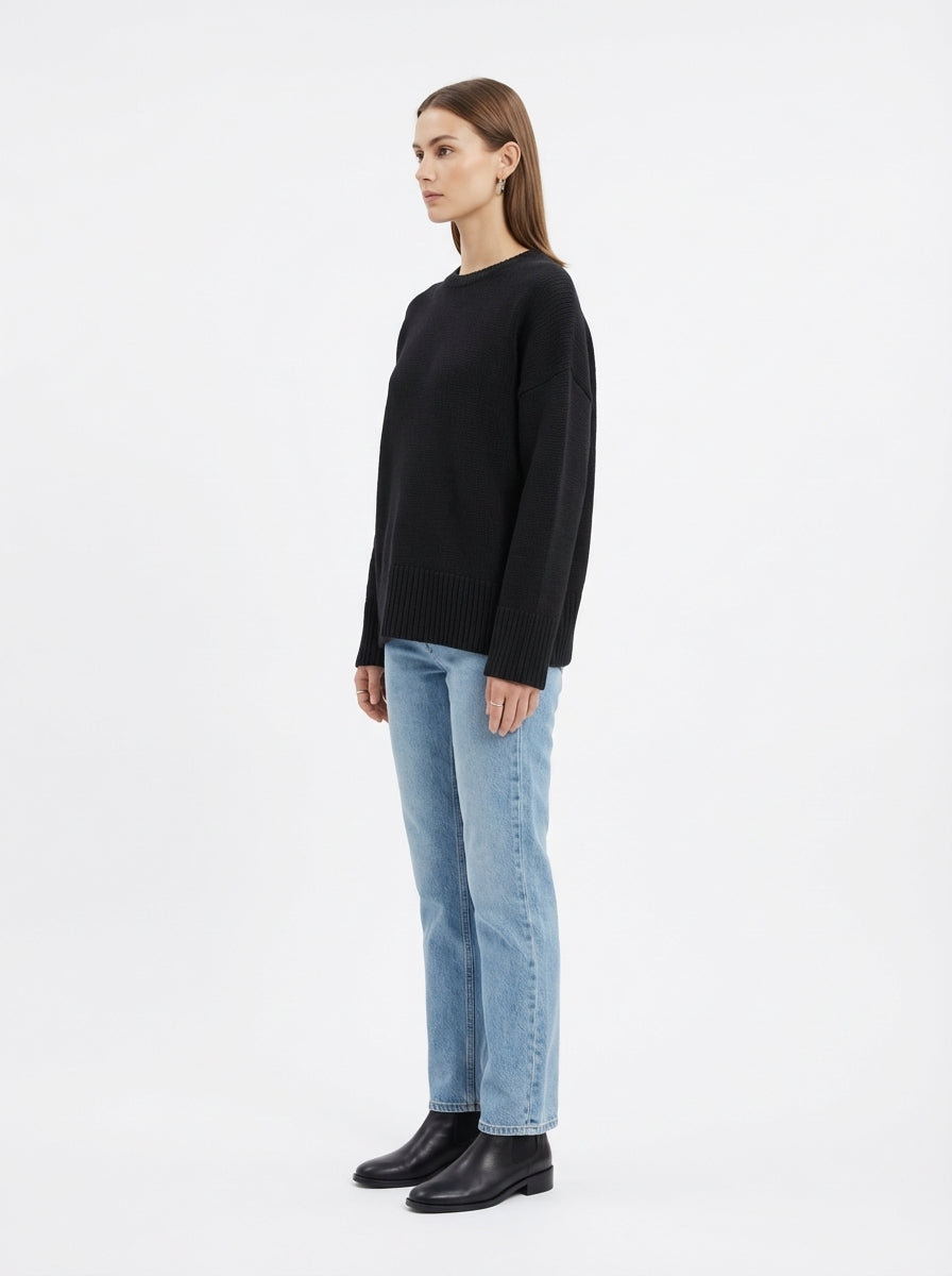 LadyLuxury | Oversized Knit Crewneck Sweater - Minimalist Winter Essential