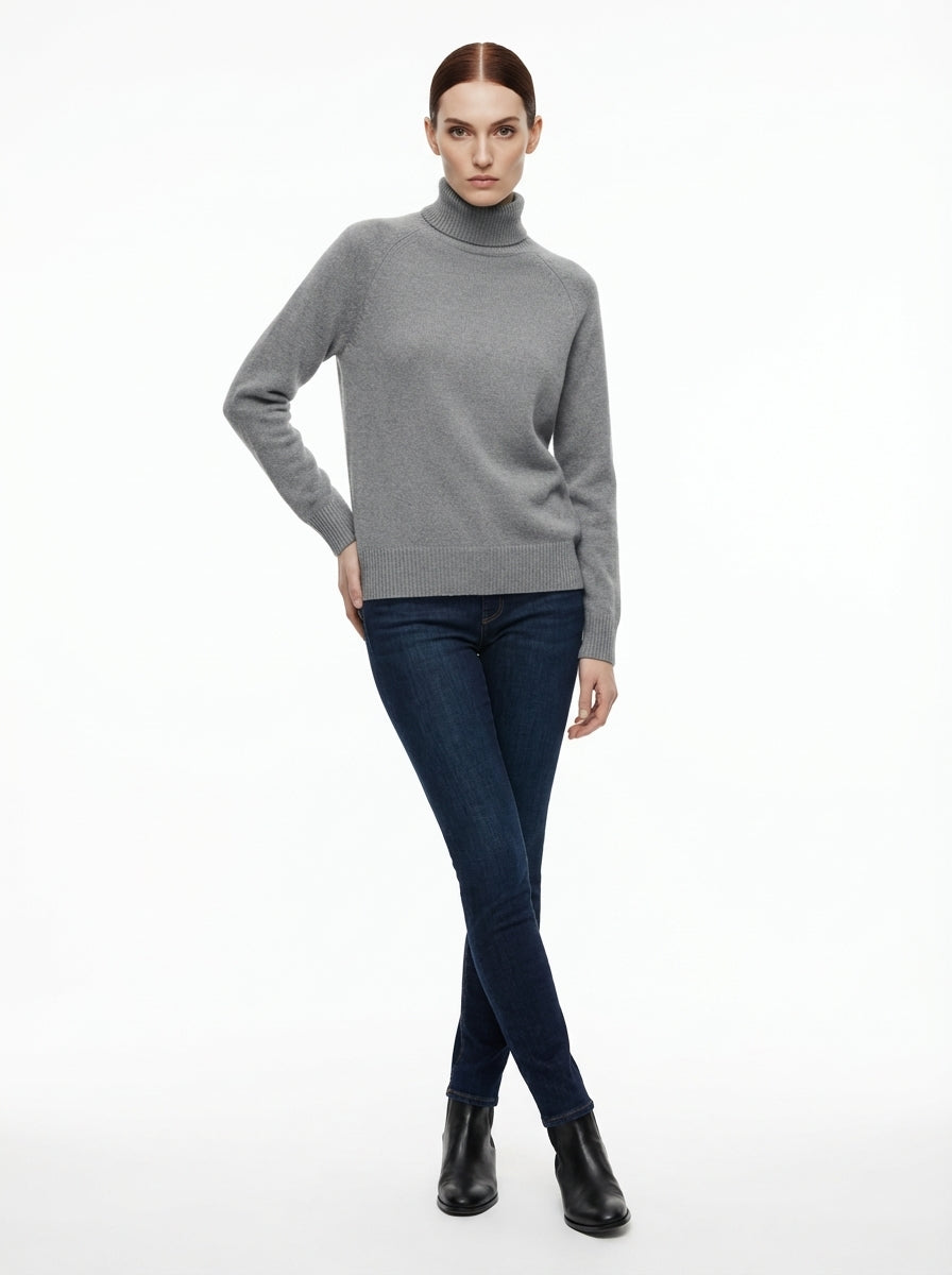 LadyLuxury | Cashmere Blend Oversized Turtleneck Sweater - Effortless Winter Minimalism