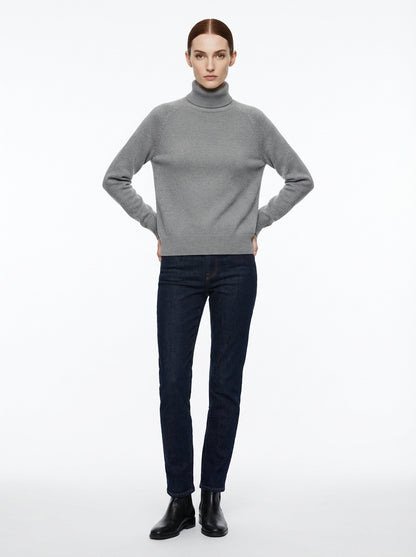 LadyLuxury | Cashmere Blend Oversized Turtleneck Sweater - Effortless Winter Minimalism