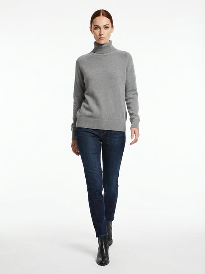 LadyLuxury | Cashmere Blend Oversized Turtleneck Sweater - Effortless Winter Minimalism