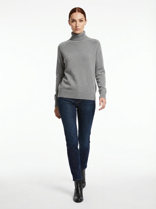 LadyLuxury | Cashmere Blend Oversized Turtleneck Sweater - Effortless Winter Minimalism