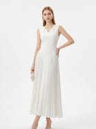LadyLuxury | Elegant V-Neck Pleated Maxi Dress in White
