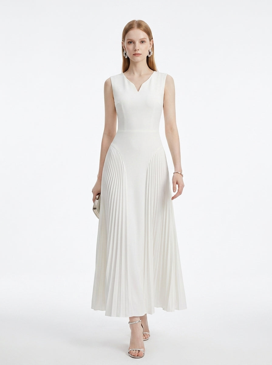 LadyLuxury | Elegant V-Neck Pleated Maxi Dress in White
