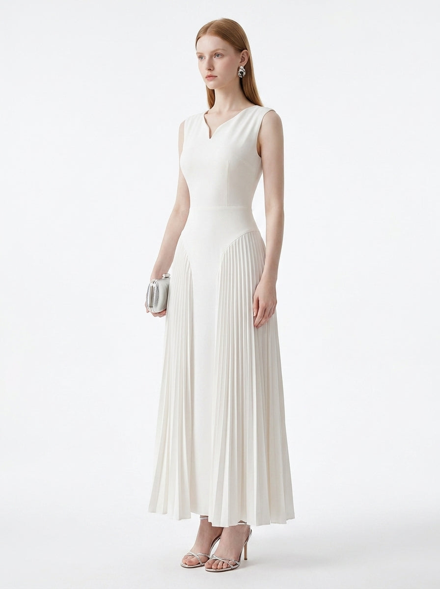 LadyLuxury | Elegant V-Neck Pleated Maxi Dress in White
