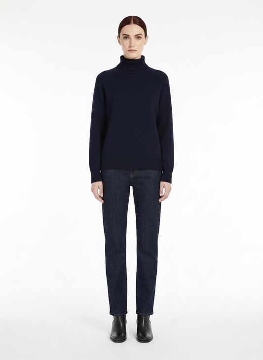 LadyLuxury | Cashmere Blend Oversized Turtleneck Sweater - Effortless Winter Minimalism