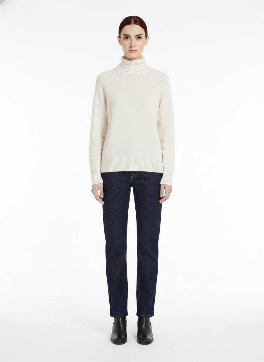 LadyLuxury | Cashmere Blend Oversized Turtleneck Sweater - Effortless Winter Minimalism